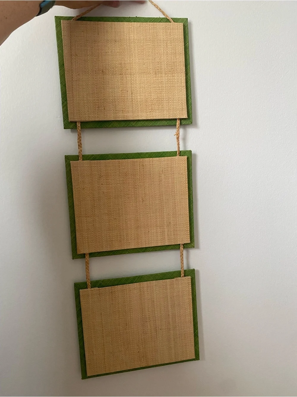 Boho Green Woven Straw Hanging Triple Picture Frame Natural Fiber Raffia